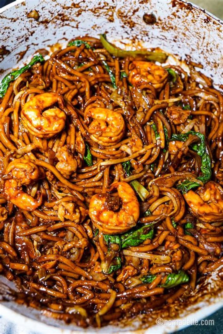 What is hokkien mee?