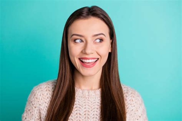 What is lopsided smile?