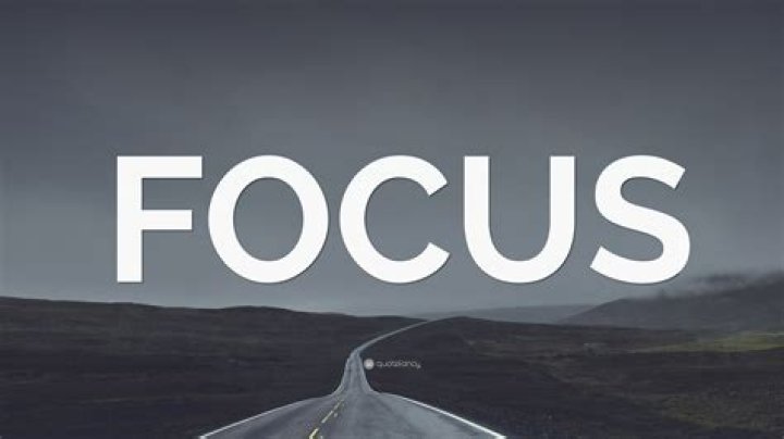 What memoirs usually focus on?