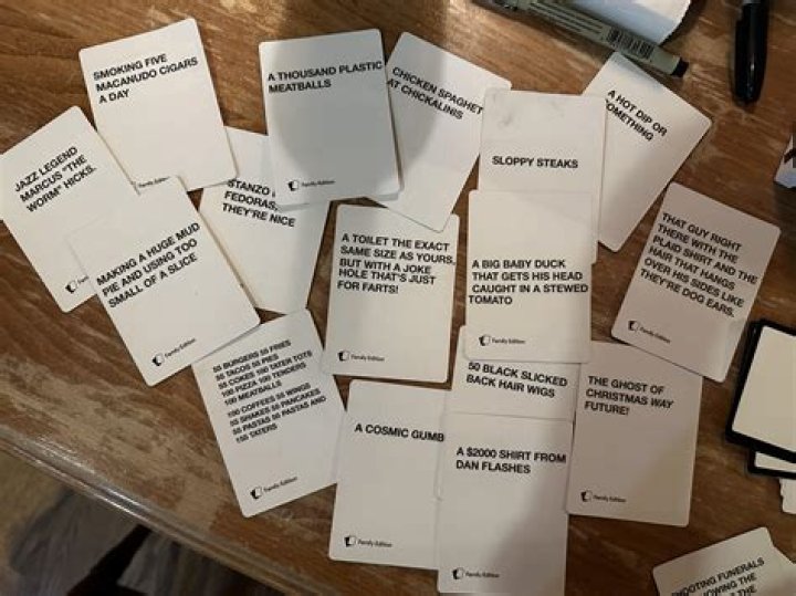 Whats the difference in the cards against humanity boxes?