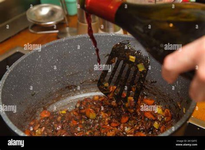 When to deglaze with red wine?