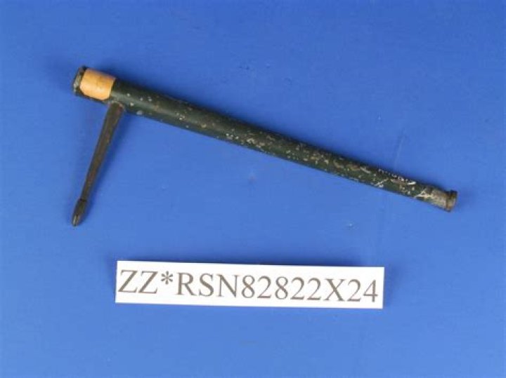 When was the glass blowpipe invented?