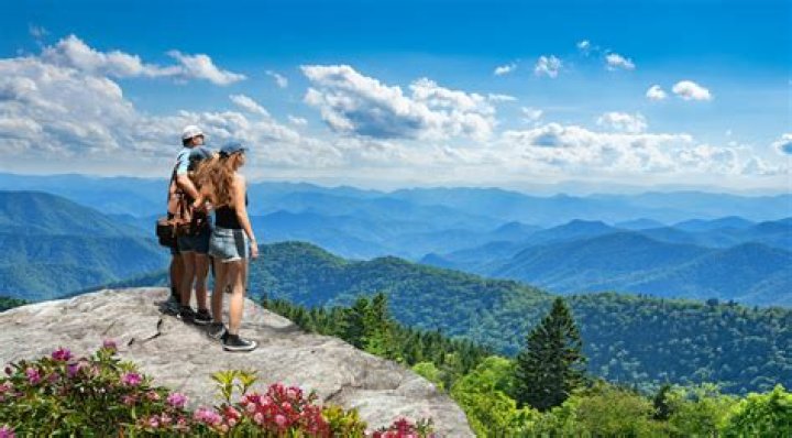 When will smoky mountains open?