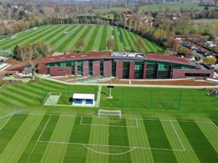 Where is cobham chelsea training ground?