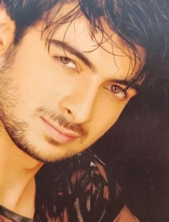 Where is vivek mashru now?