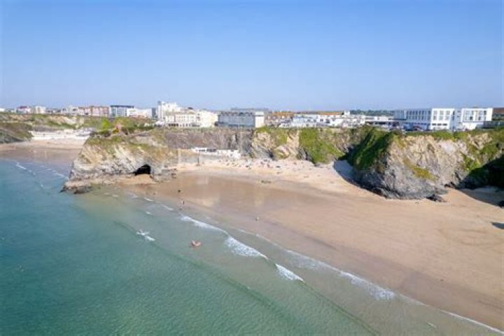 Where to park for towan beach?