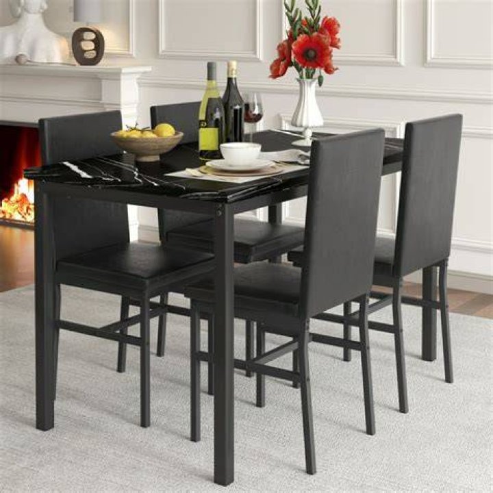 Which dining table is best for home?
