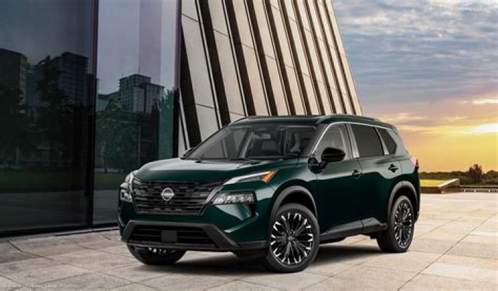 Which nissan rogues have sunroofs?