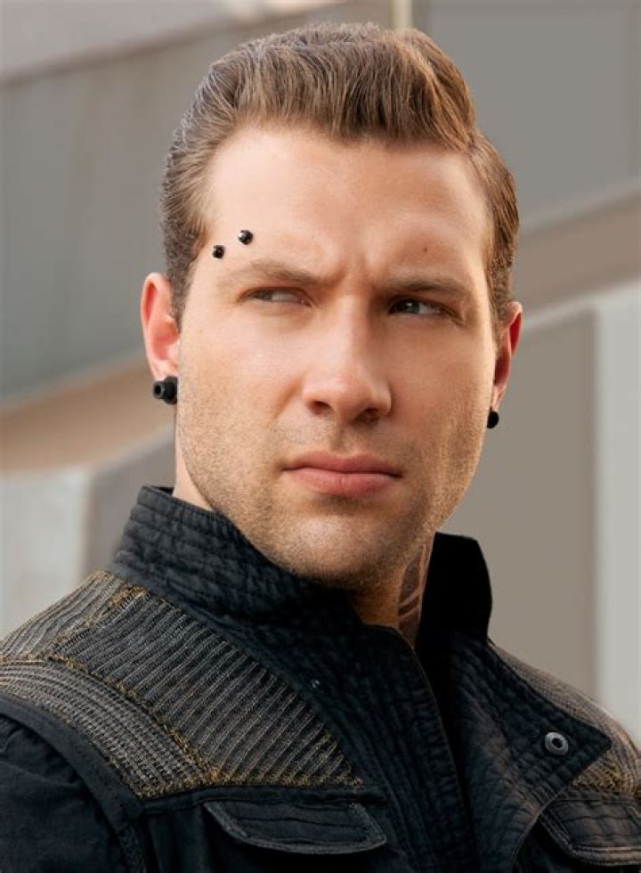 Who is eric in divergent?
