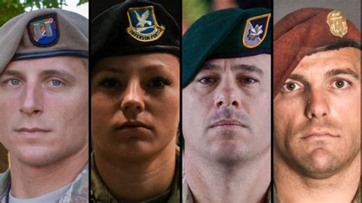 Who wore berets in ww2?