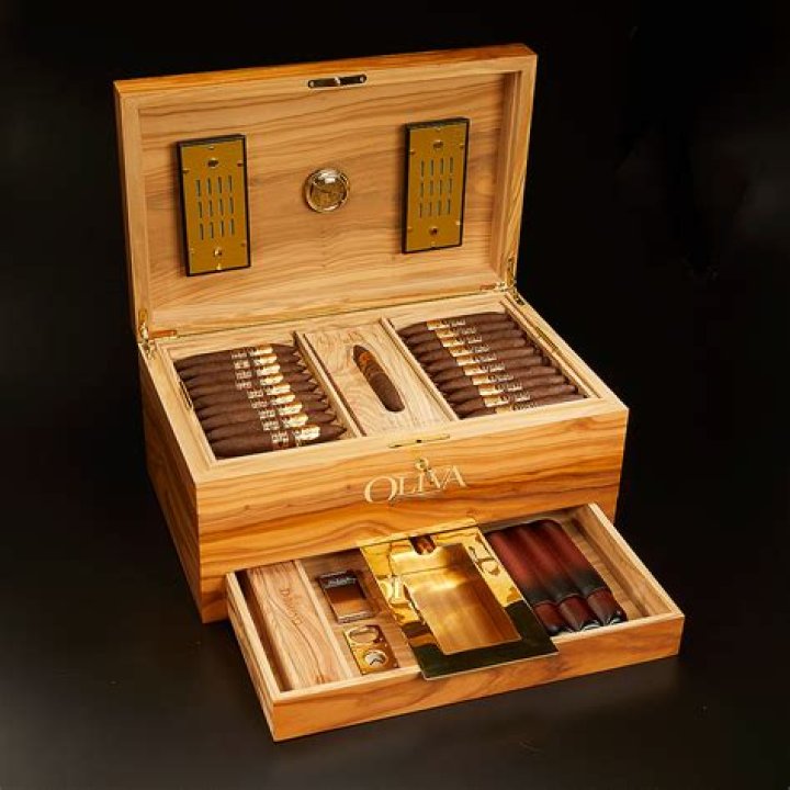Why are elie bleu humidors so expensive?