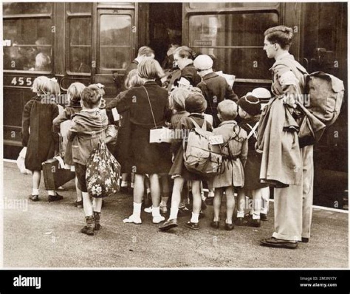Why did the british evacuate dunkirk?