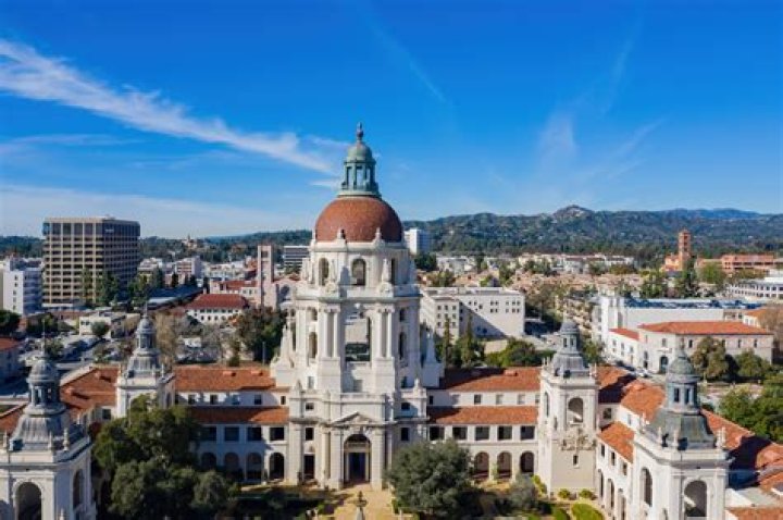 Why is pasadena so hot?