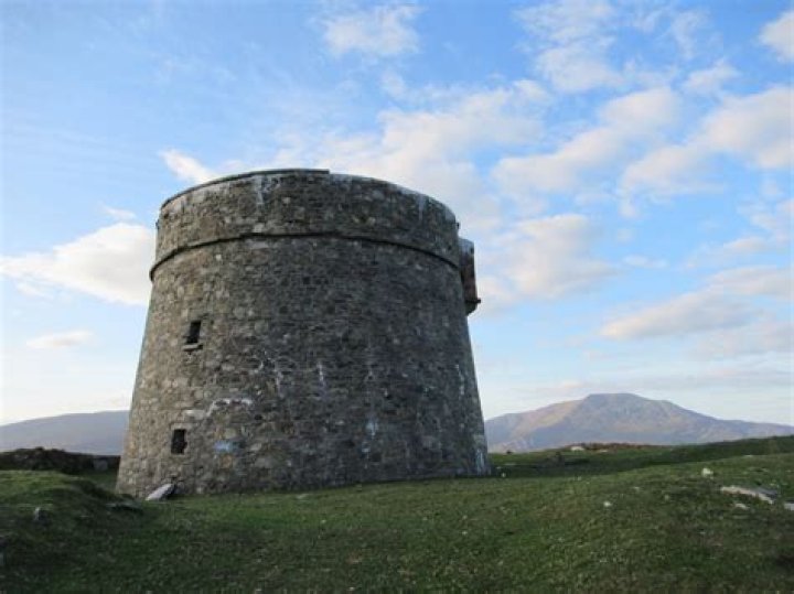 Why were martello towers built in ireland?