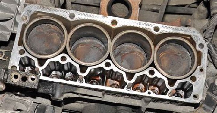 Will a car start with a blown head gasket?